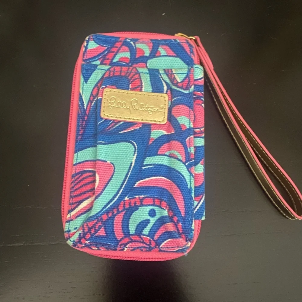 Lily Pulitzer Brewster Blue Change It Up Reel Me in Wristlet Wallet💕